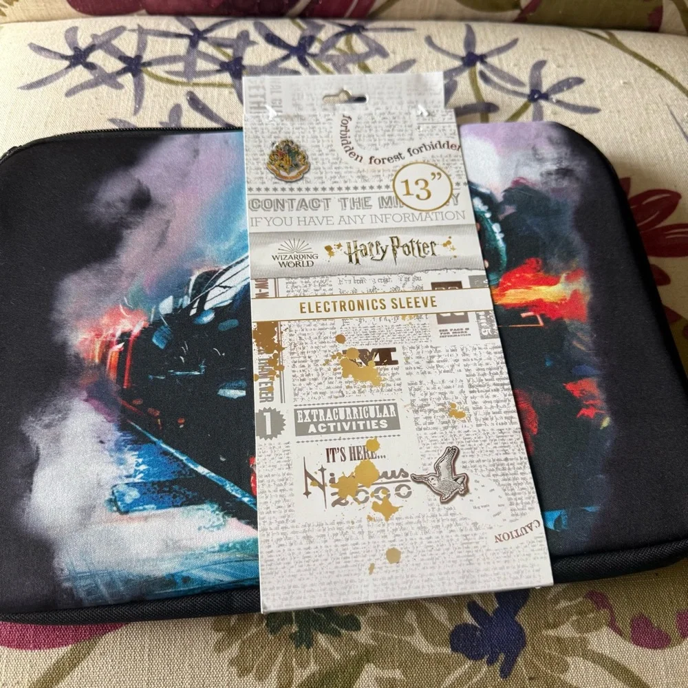 Vibrant Artistic Tablet Sleeve - Multicolor